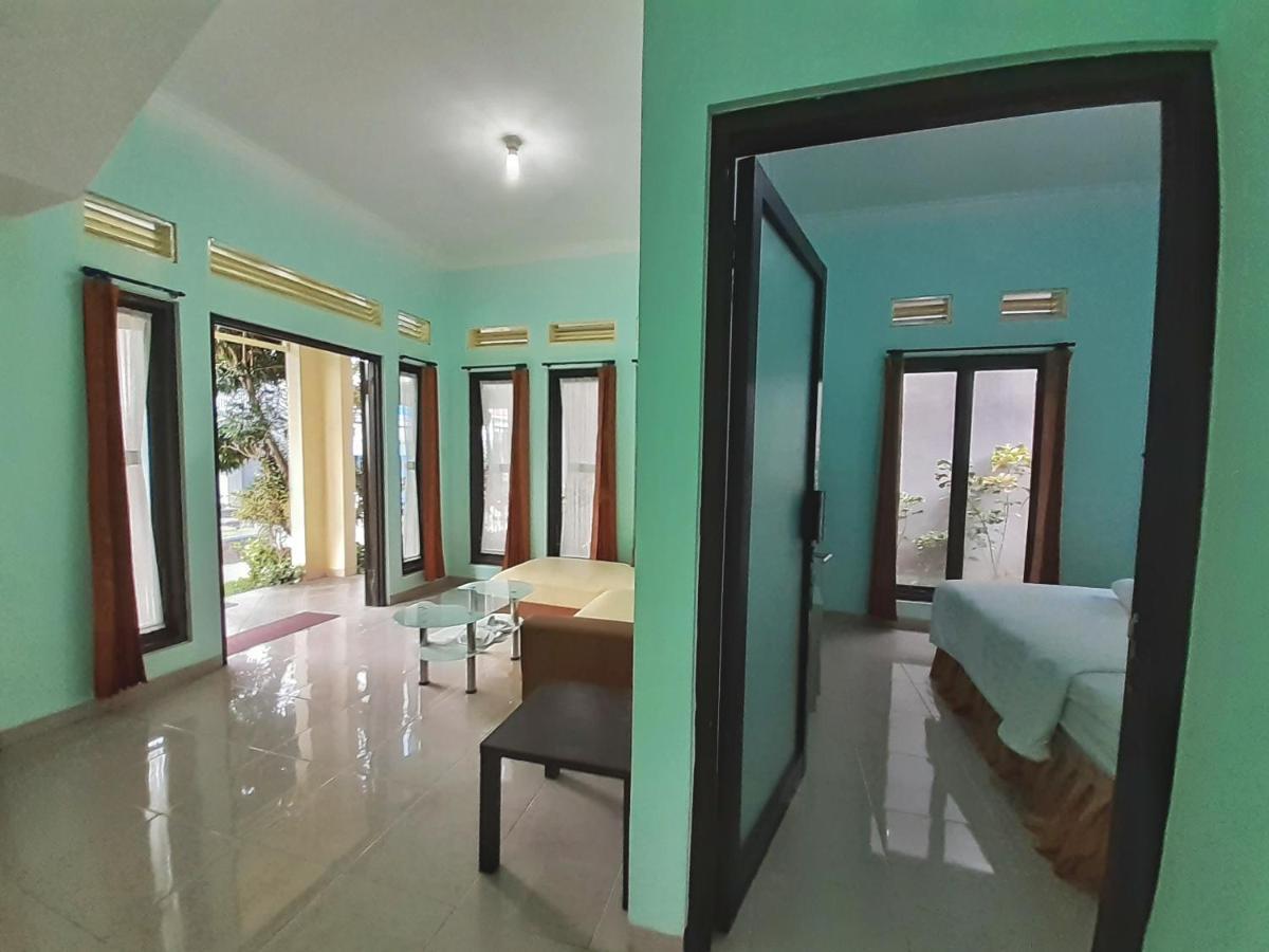 Villa 3 Bedroom Edelweis No. 7 Near Museum Angkut Бату Экстерьер фото
